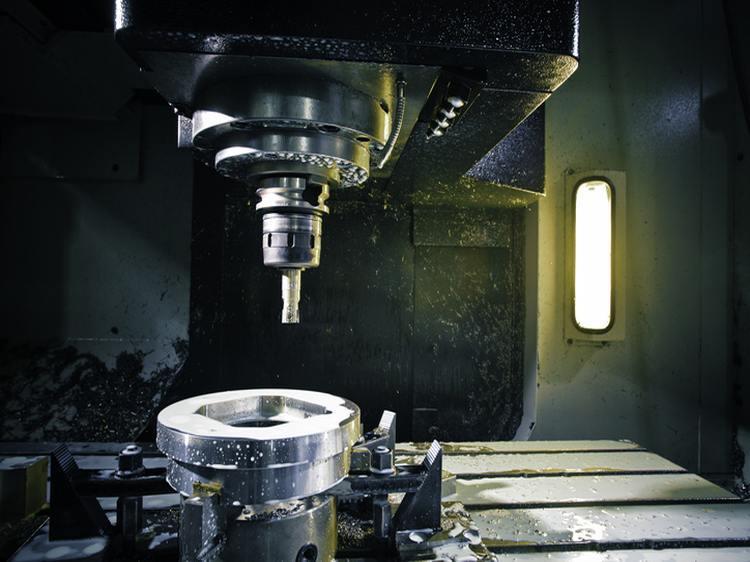 obrabianie metalu maszyną cnc
